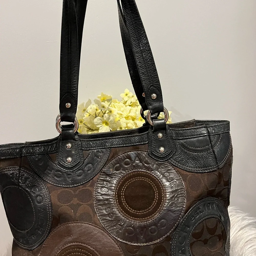 Coach East /West handbag - Picture 2 of 9